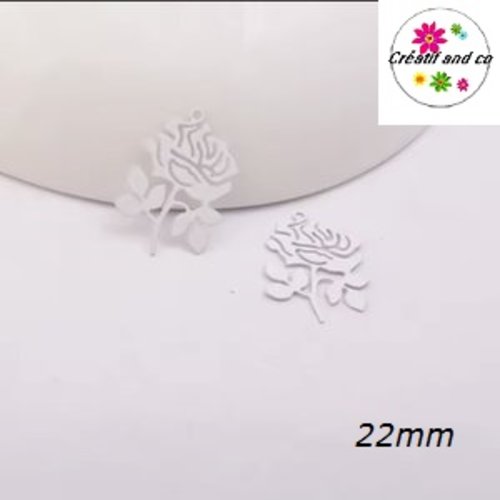 Breloque estampe rose fleur blanche 22mm