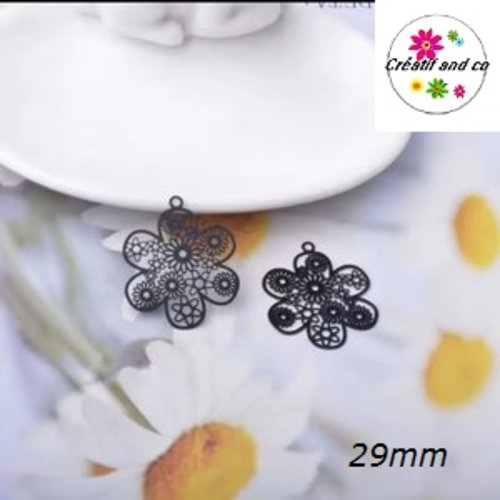 Breloque estampe fleur noire 29mm