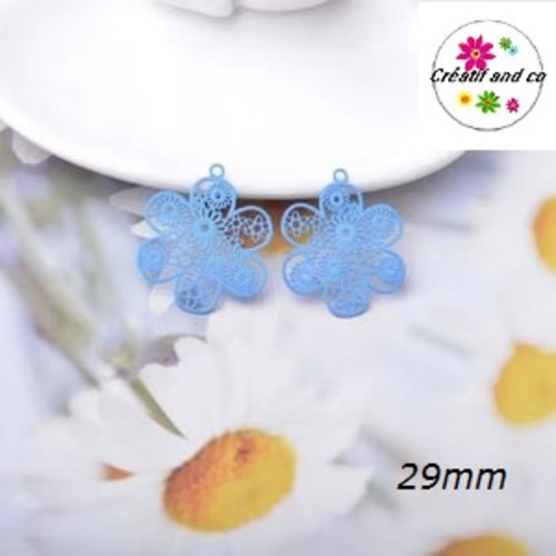 Breloque estampe fleur bleue 29mm