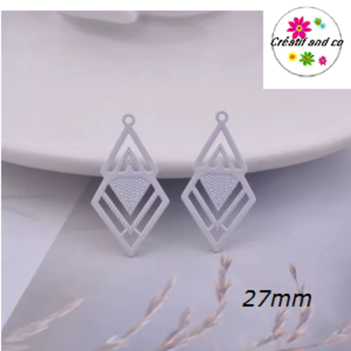 Breloque estampe triangle/losange blanc  27mm