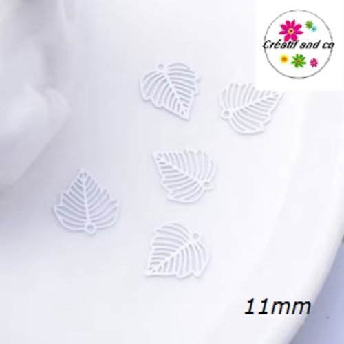 Breloque estampe feuille blanche 11mm