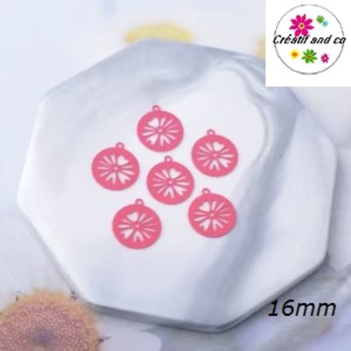 Breloque estampe forme feuille ronde rose flashy 16mm
