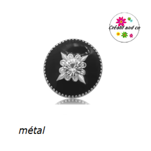 Bouton pression métal noire coeur strass