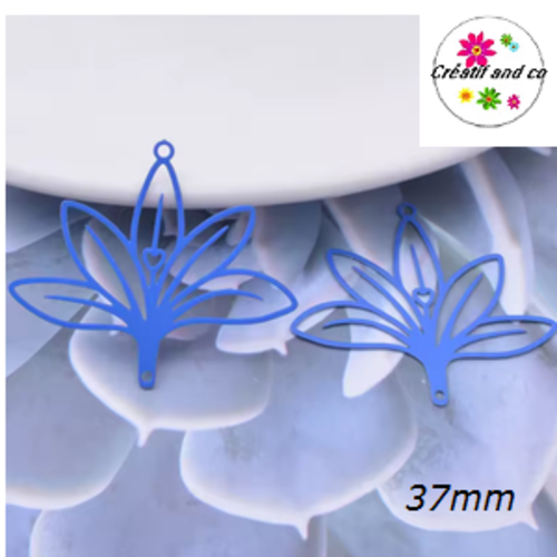 Breloque estampe connecteur fleur bleue 37mm