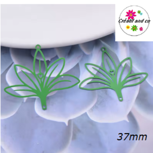 Breloque estampe connecteur fleur verte 37mm