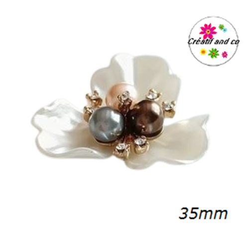 Bouton grande fleur avec perles et strass 35mm