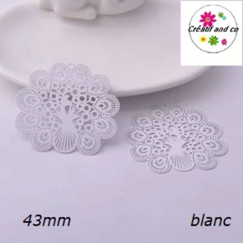 Breloque estampe paon blanc 43mm