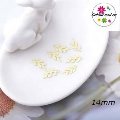 Breloque estampe mini feuille beige 14mm