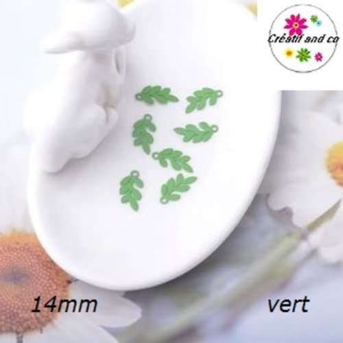 Breloque estampe mini feuille verte 14mm