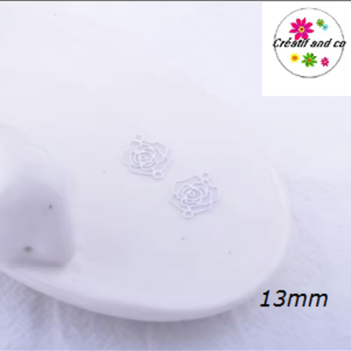 Breloque estampe connecteur petite fleur de rose blanche 13mm