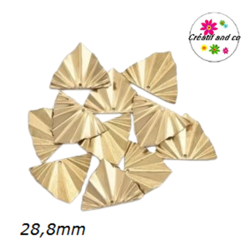 Breloque triangle éventail doré brossé 28,8mm