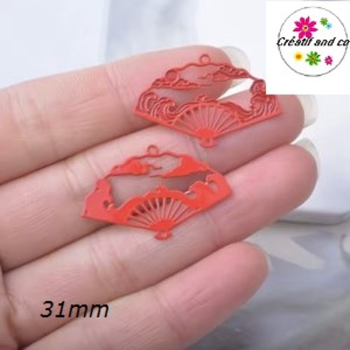 Breloque estampe connecteur éventail rouge 31mm
