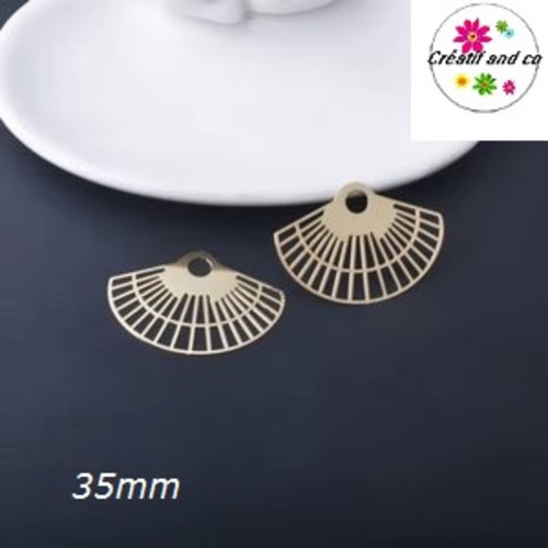 Breloque estampe fleur dorée 35mm