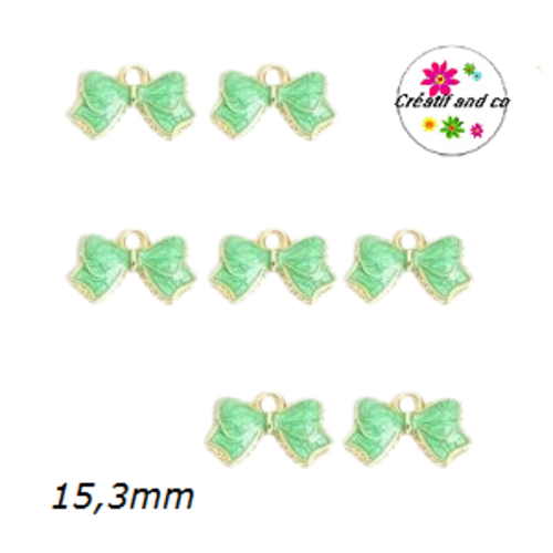 Breloque noeud vert émail 15,3mm
