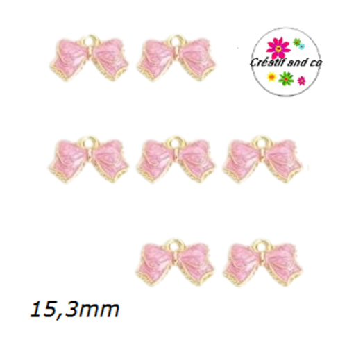 Breloque noeud rose pâle émail 15,3mm
