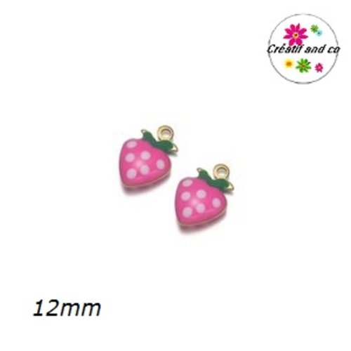 Breloque fraise 3d fuschia émail 12mm