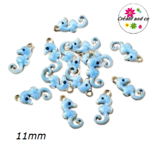 Breloque hippocampe bleu émail 11mm