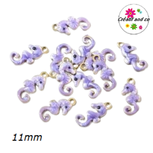 Breloque hippocampe parme émail 11mm