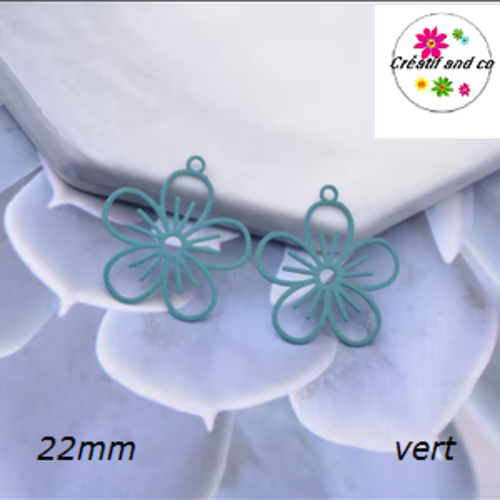 Breloque estampe fleur de prunier verte 22mm