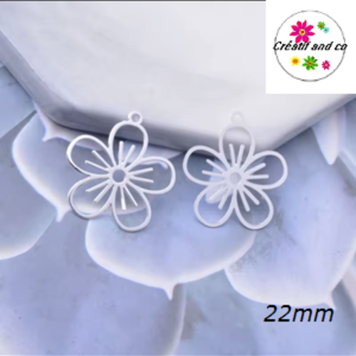 Breloque estampe fleur de prunier argent 22mm