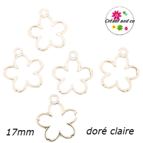 Breloque fleur métal dorée claire 17mm