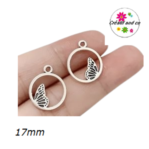 Breloque cercle avec aile de papillon 17mm
