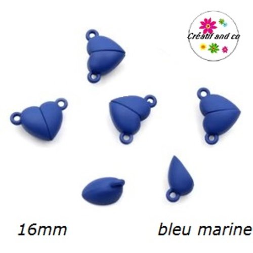 Fermoir magnétique forme coeur bleu marine 16mm