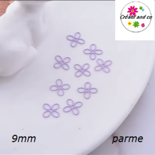 Breloque estampe petite fleur parme 9mm