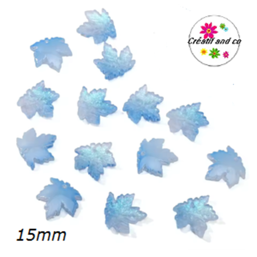 Breloque feuille d'érable bleue en verre 15mm