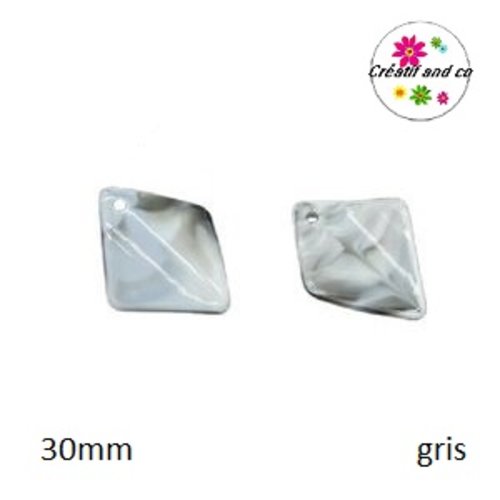Perle forme diamant gris 30mm
