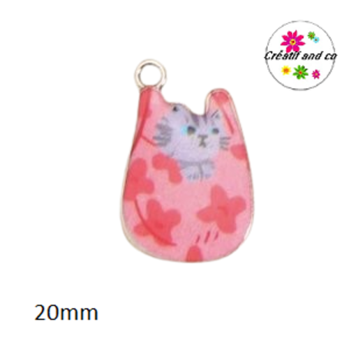 Breloque chaton sortant d'un sac fond rose motif floral rouge  20mm