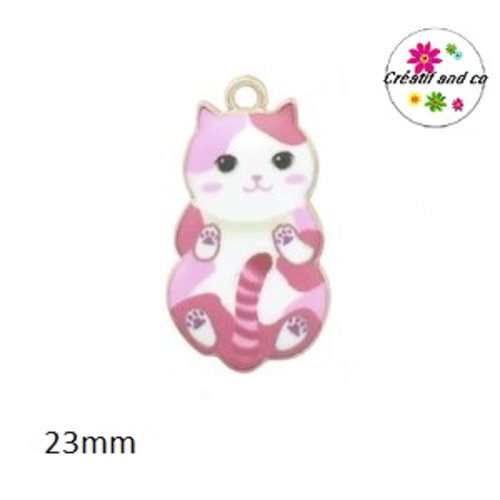 Breloque chat rose et blanc allongé sur le dos 23mm