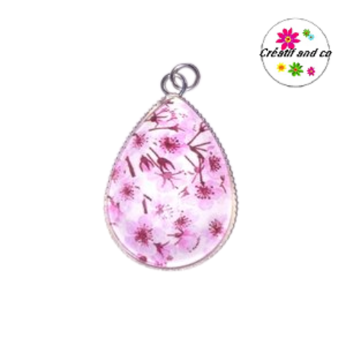 Pendentif cabochon goutte fleurie