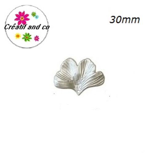 Breloque feuille de ginkgo blanche 30mm