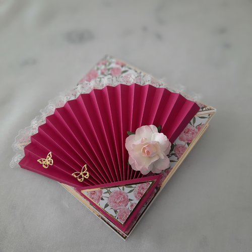 Carte anniversaire éventail