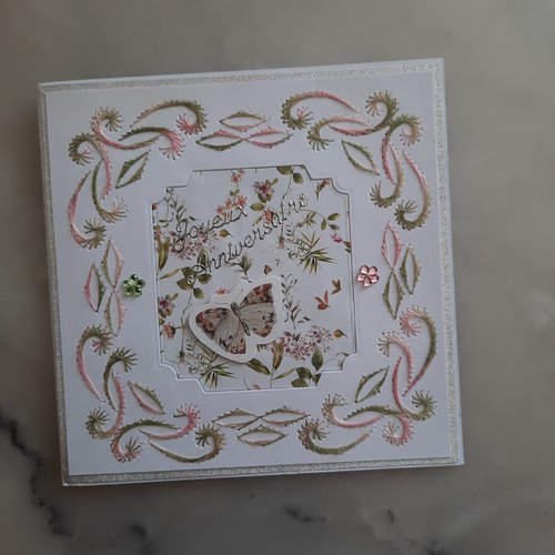 Carte brodée joyeux anniversaire