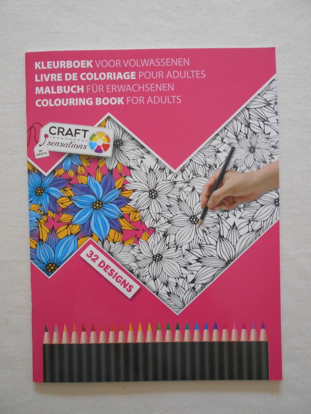 Album De Coloriage Creatif Pour Adultes Mandala Fleurs Coquillages Papillons Rosaces Etc 16 Pages 32 Dessins Un Grand Marche
