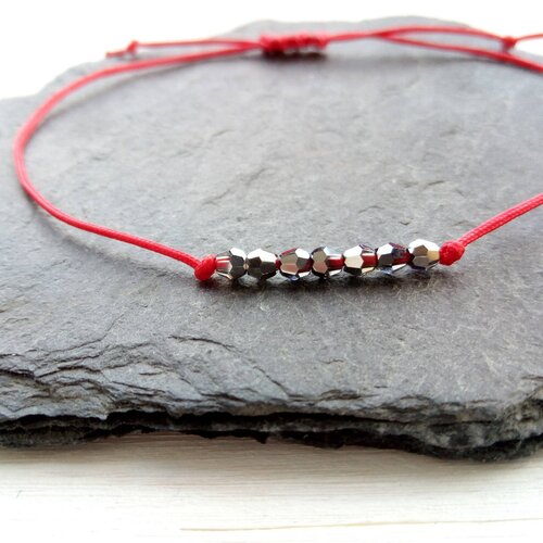 Bracelet kabbale / kabbalah bracelet / fil rouge et 7 perles swarovski - création d'eclat