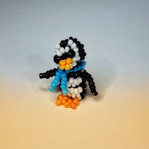Mini pingouin en perles fait main