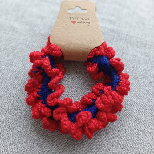 Chouchou crochet fait main – accessoire cheveux élégant et unique