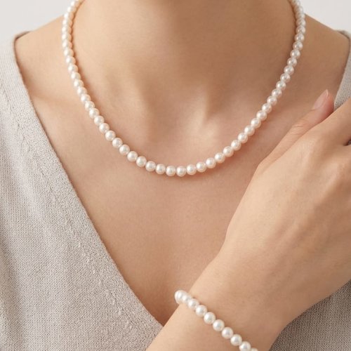 Parure bijoux perles blanches nacrées fait main, collier et bracelet, création artisanale, idée cadeau femme