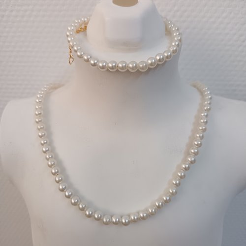 Parure  bijoux perles blanches nacrées fait main, collier et bracelet, création artisanale