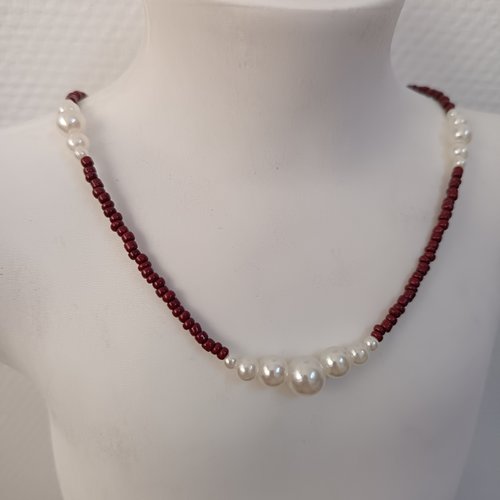 Collier ras du cou en perles fait main, marron et blanc, bijou artisanal tendance, idée cadeau femme
