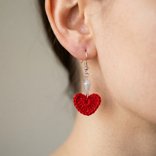 Boucles d'oreilles crochet en perles, bijou forme cœur élégant chic
