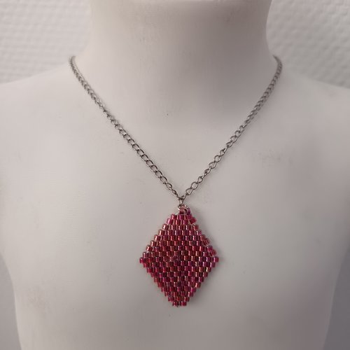 Collier losange en perles tissées main, bijou artisanal coloré, fait main neuf