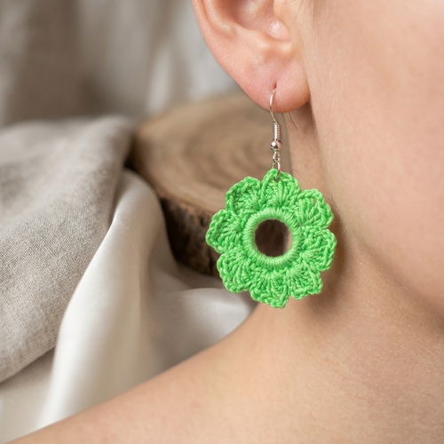 Boucles d’oreilles fleurs crochet coton vert, fait main, style bohème, légères et originales