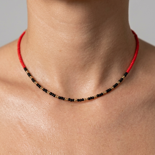 Collier ras du cou en perles fait main rouge noir et doré, bijou artisanal tendance
