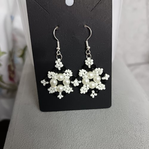 Boucles d'oreilles pendantes en perles