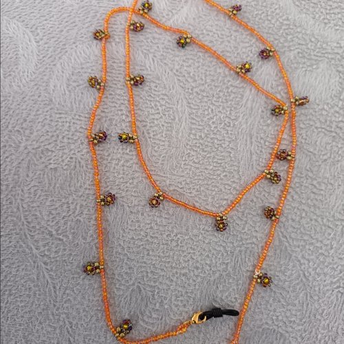 Chaîne à lunettes en perles