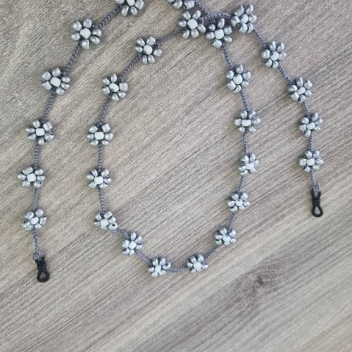 Chaîne à lunettes au crochet en perles